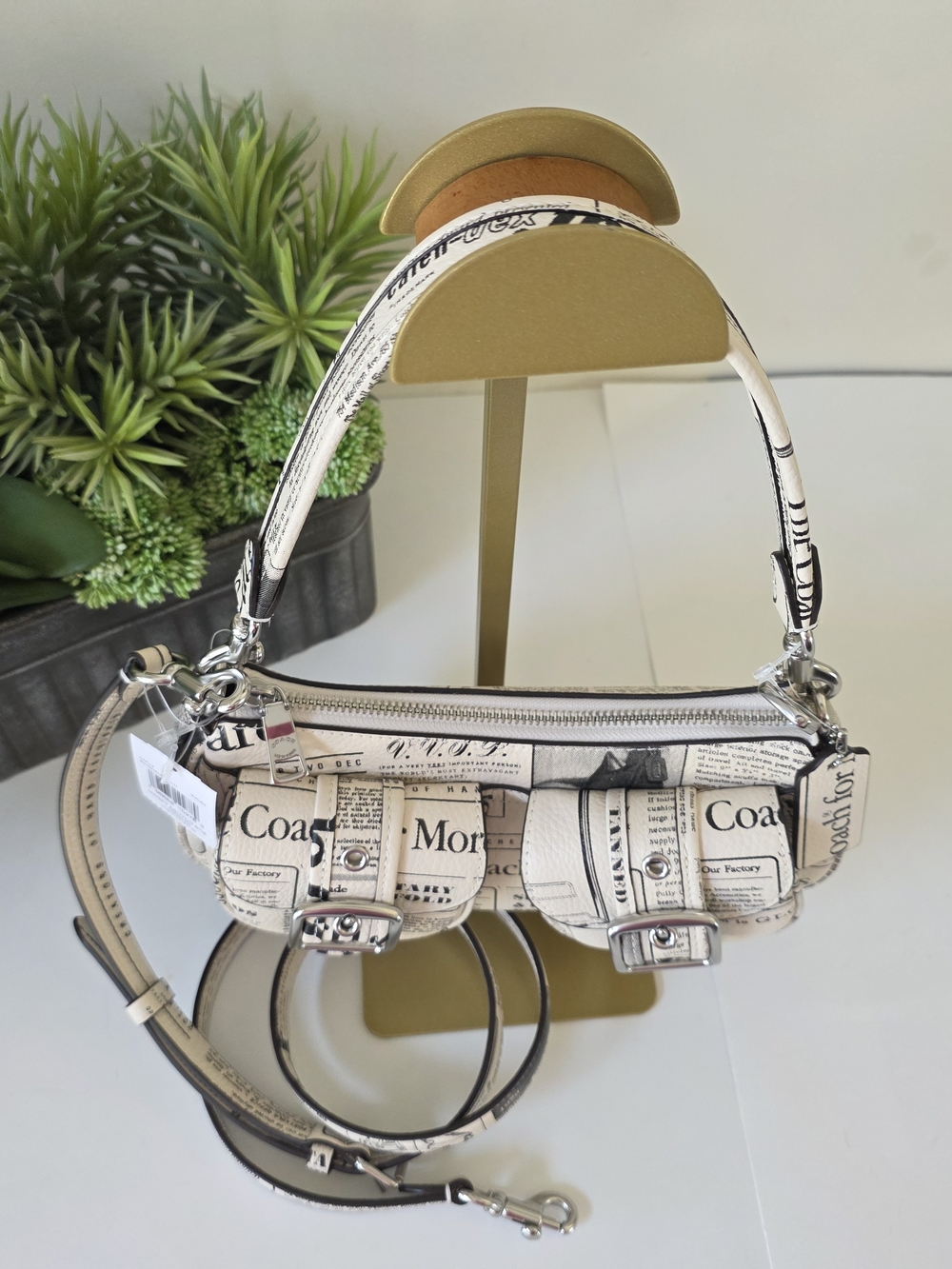 Coach Ashton Shoulder Bag Newsprint NWT Crossbody White Black Leather - Picture 6 of 13